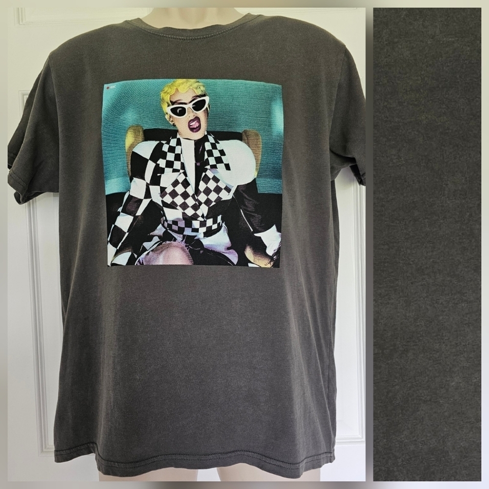 Cardi B "Invasion of Privacy" Album Grey Short Sleeve Graphic T-Shirt Size M